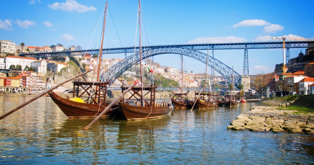 Passagens para Portugal: Lisboa ou Porto a partir de R$ 3.089