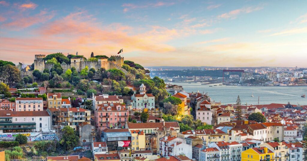 Passagens para Lisboa promoção: ida e volta a partir de R$ 3.031