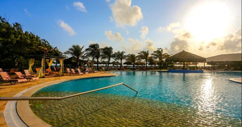 20 resorts com refeições inclusas a partir de R$ 243 por pessoa