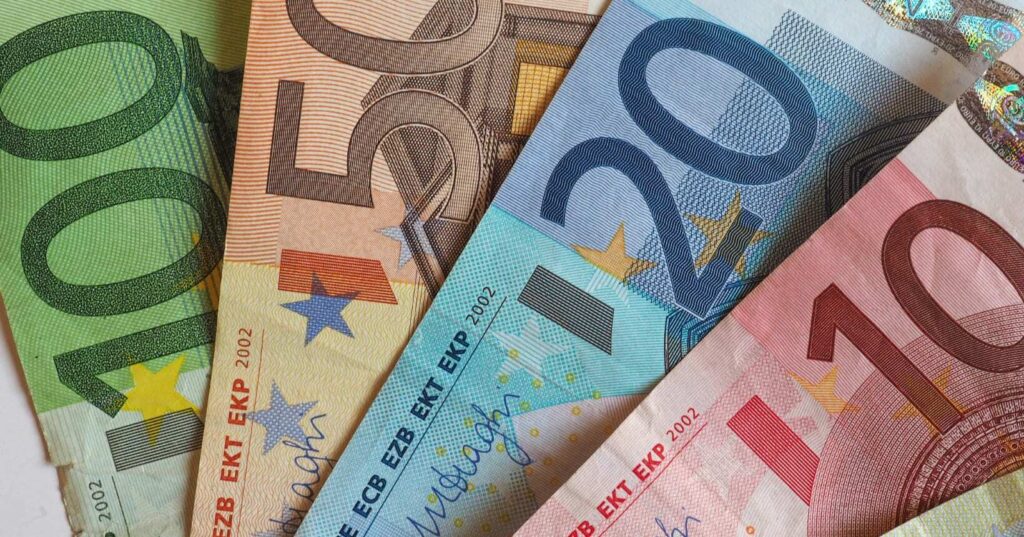 Euro mais barato em 2026: ranking das 7 contas globais