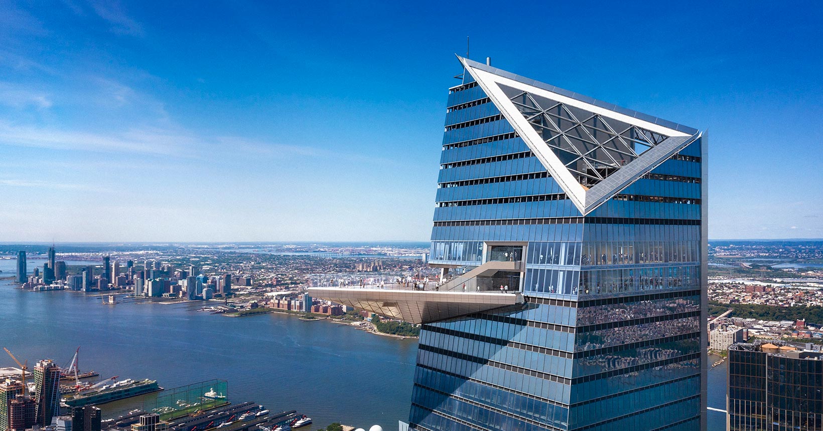 Edge NYC ganha 7 novas atrações e transforma experiência no mirante