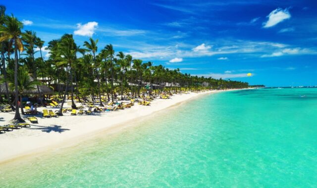 Pacotes baratos Punta Cana com voos e resort desde R$ 5.195